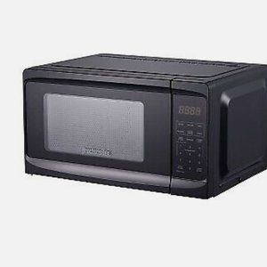 700 Watt Microwave Oven -
